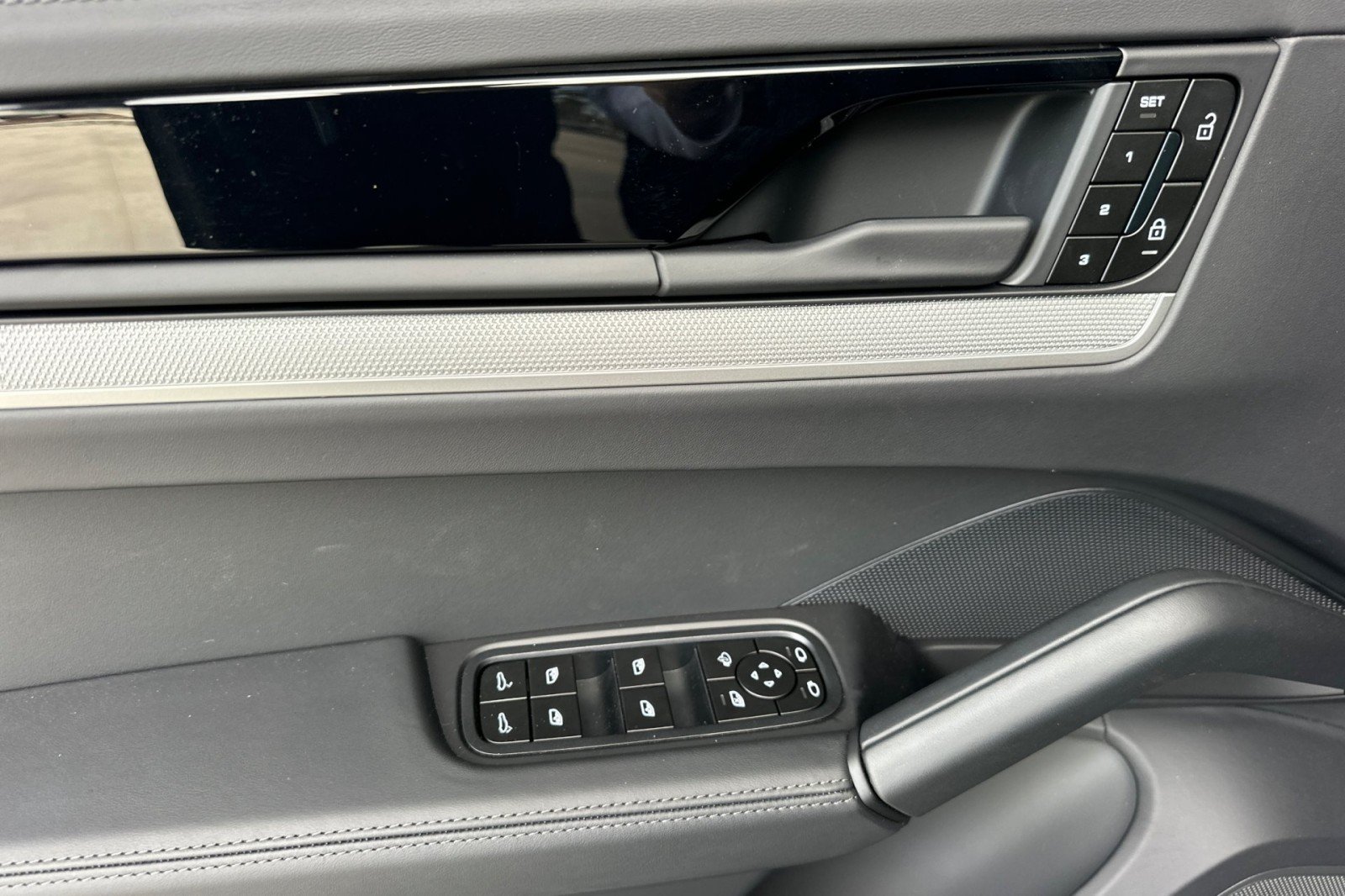 2026 Porsche Cayenne Coup S - Photo 12