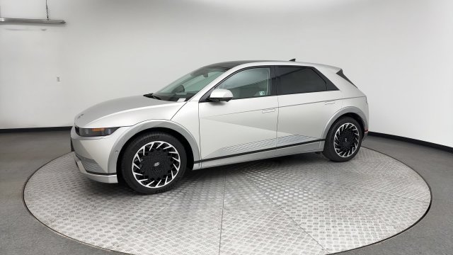 2024 Hyundai IONIQ 5 Limited - Photo 6