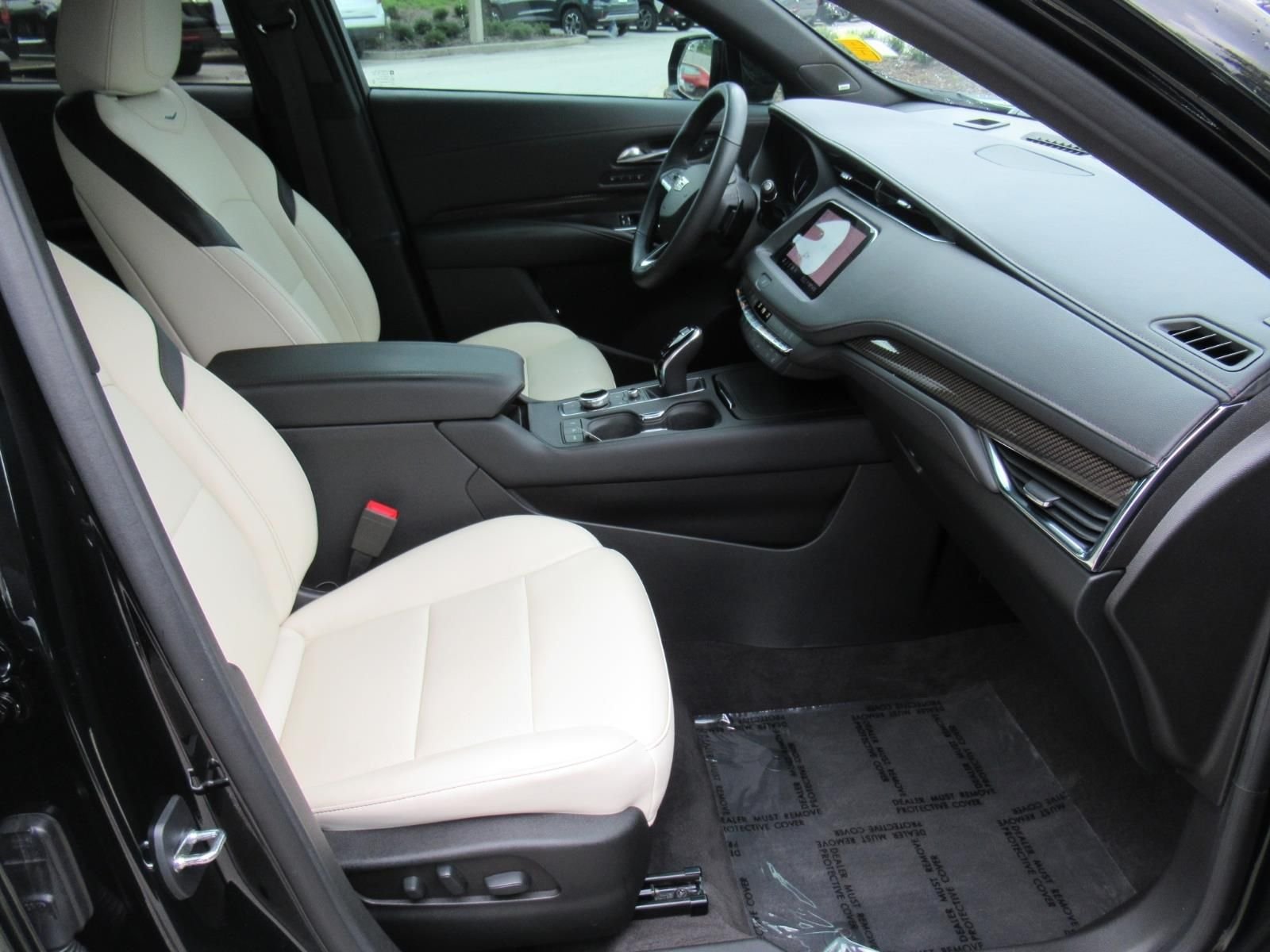Used 2022 Black Cadillac Sport image 10