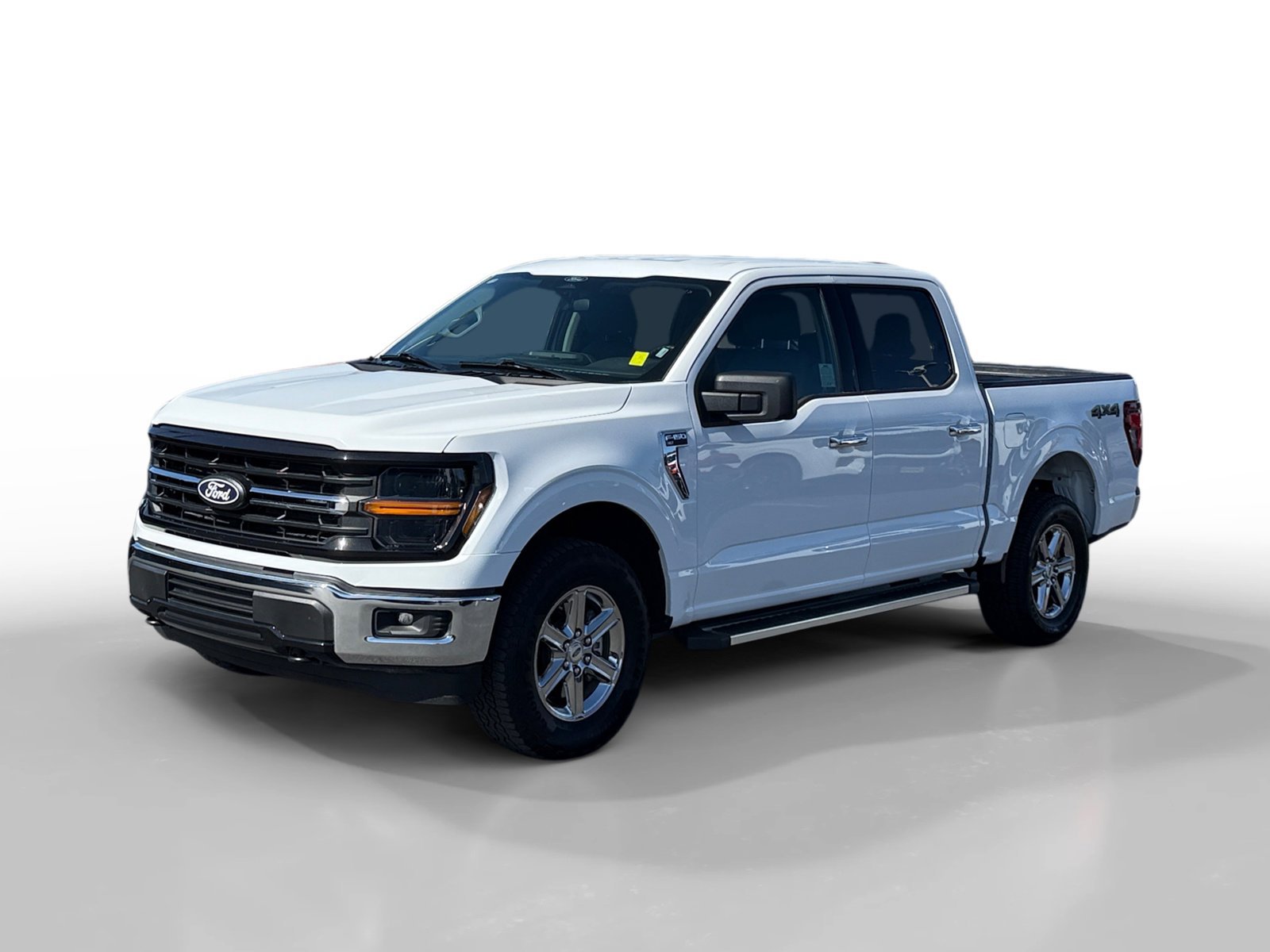 Certified Used 2025 Oxford White Ford XLT image 1