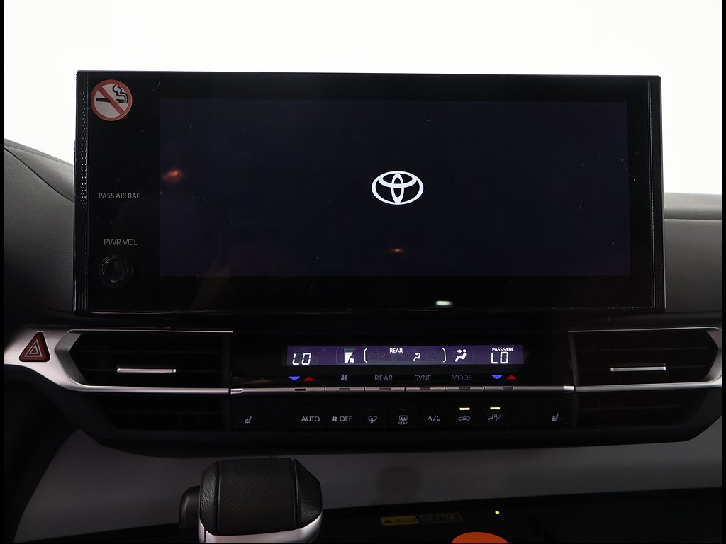 Used 2025 Celestial Silver Metallic Toyota XLE 8-Passenger image 11