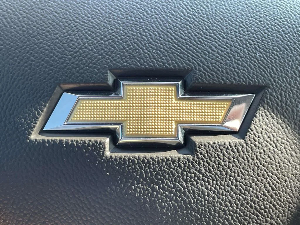 Used 2023 Sterling Gray Metallic Chevrolet LT image 29
