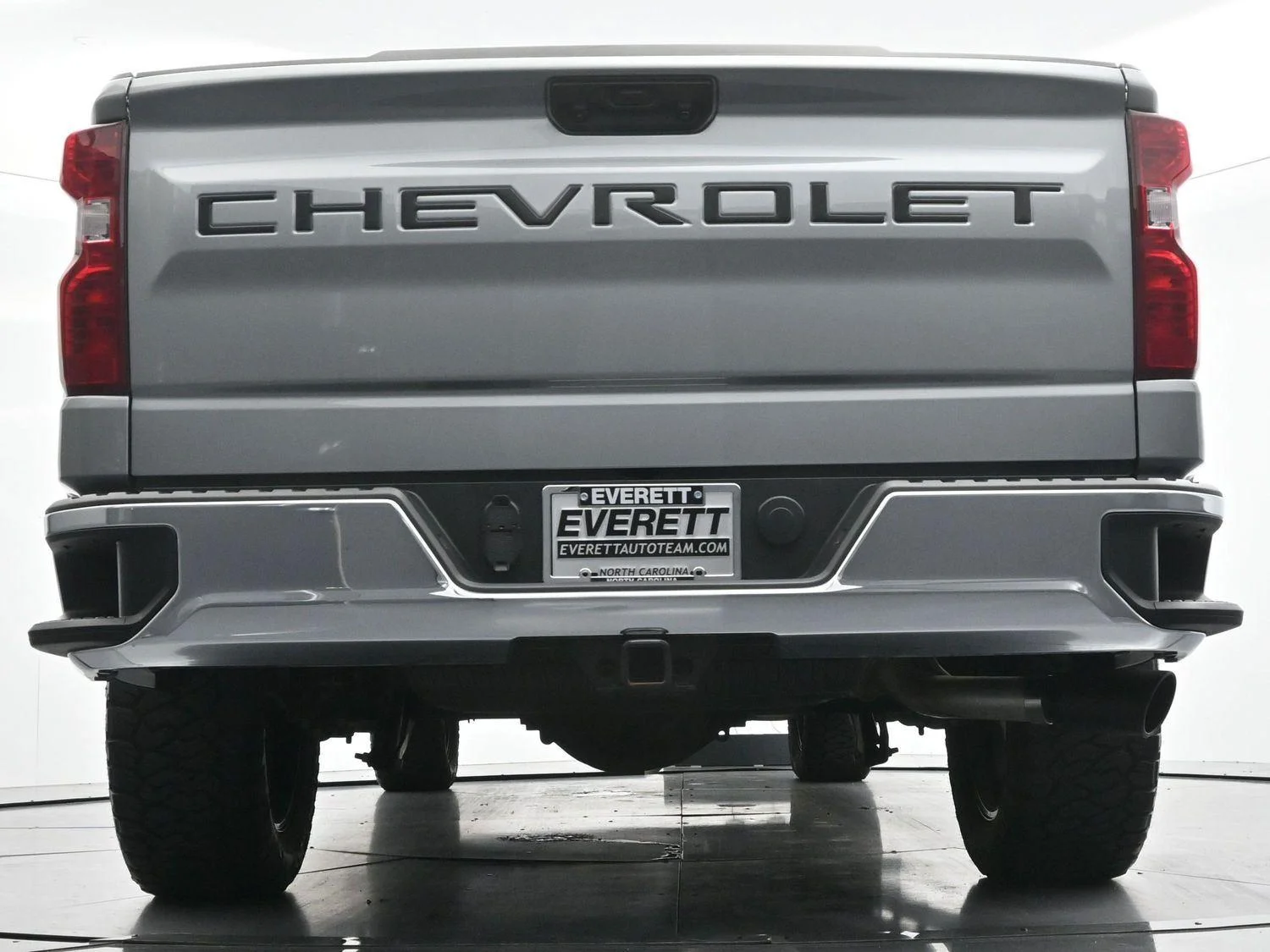 Used 2025 Sterling Gray Metallic Chevrolet LT image 51