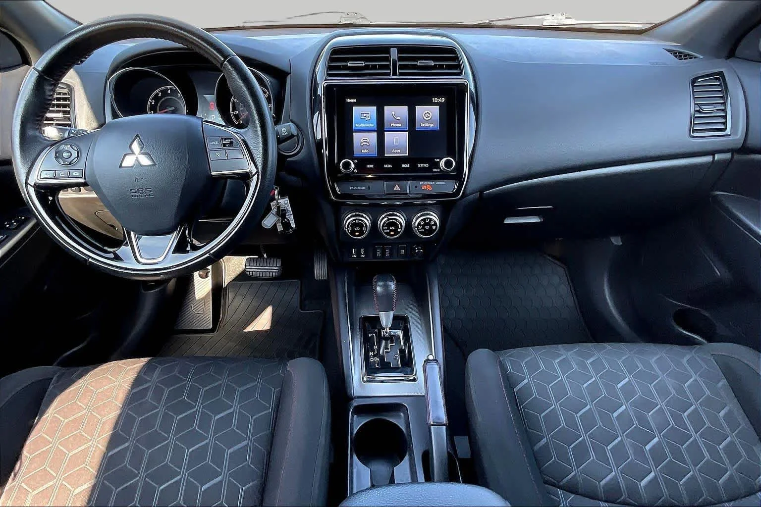 Used 2024 Labrador Black Pearl Mitsubishi Trail Edition image 15