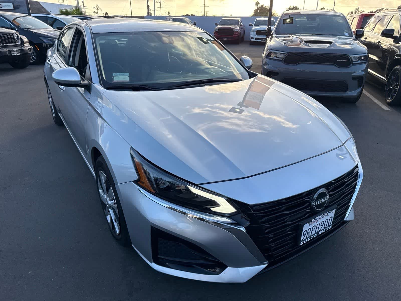 Used 2023 Brilliant Silver Metallic Nissan 2.5 S image 7
