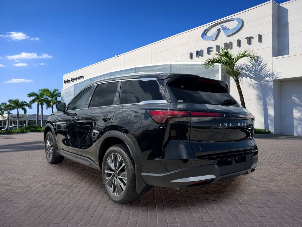 New 2027 MINERAL BLACK INFINITI Luxe AWD image 5