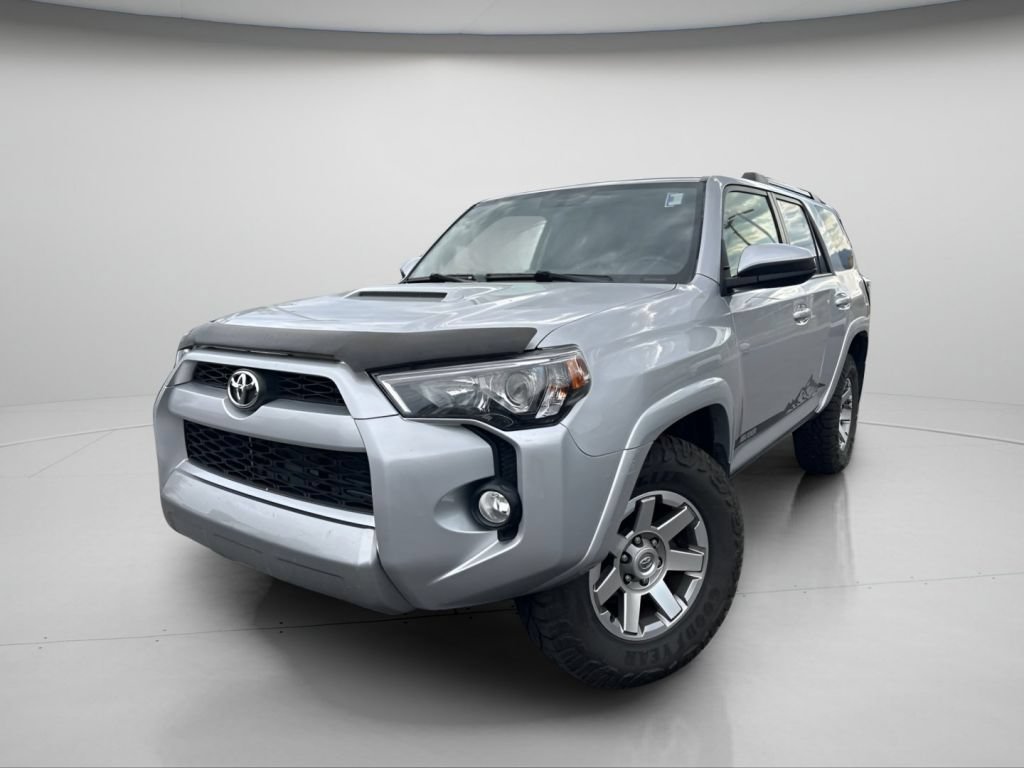 Used 2016 Classic Silver Metallic Toyota Trail image 13