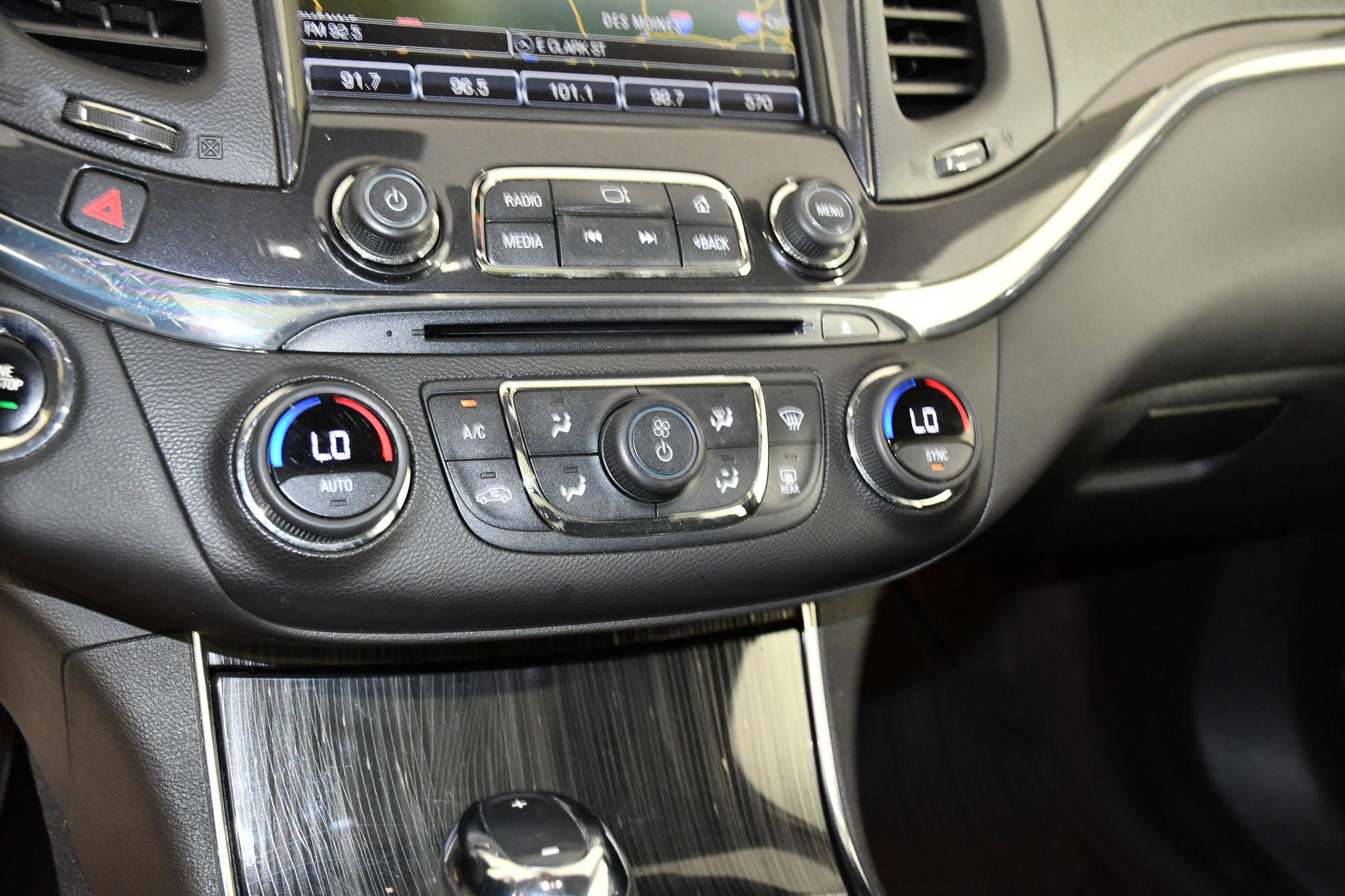Used 2020 White Chevrolet Premier image 29