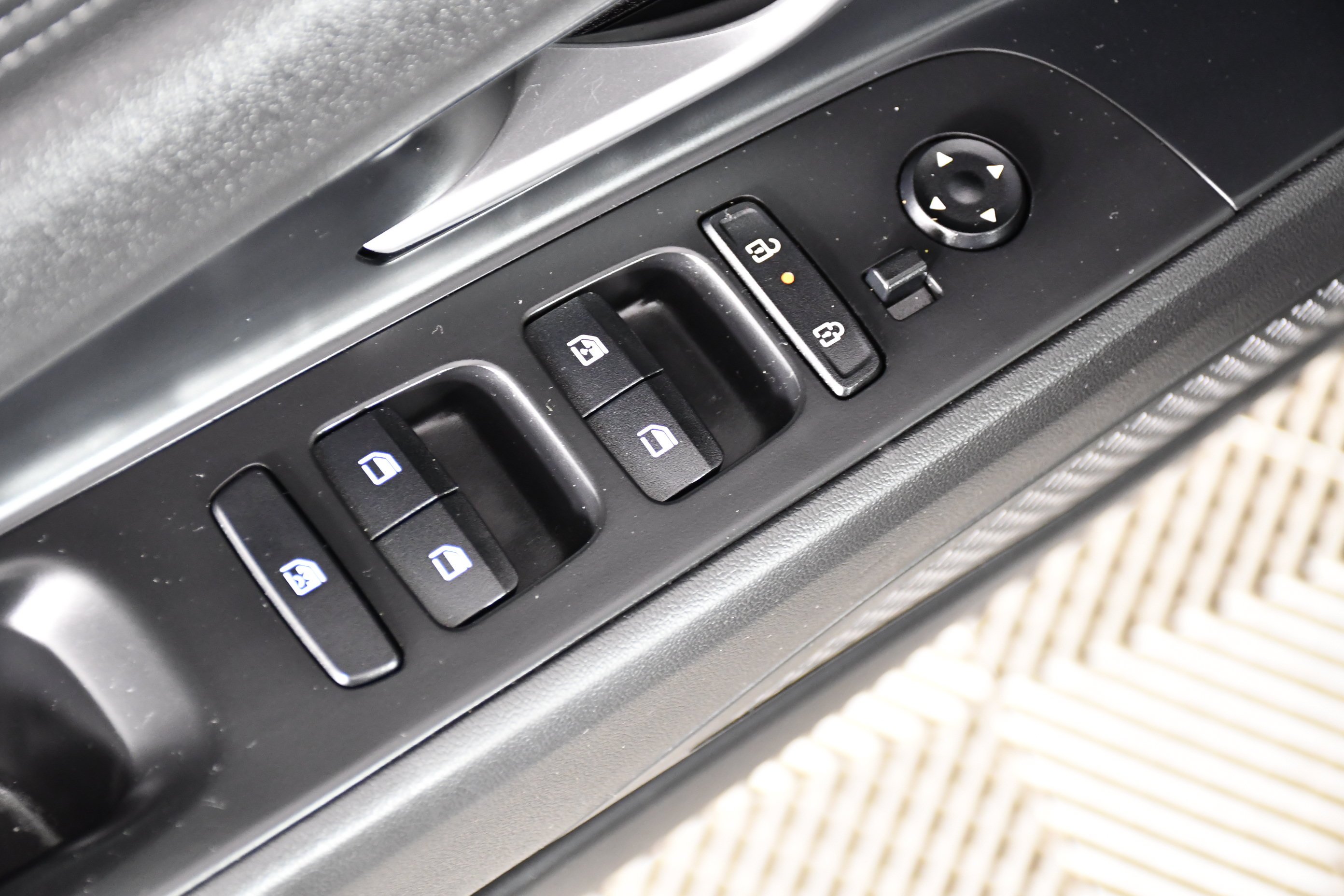 Used 2025 Abyss Black Hyundai Limited image 24