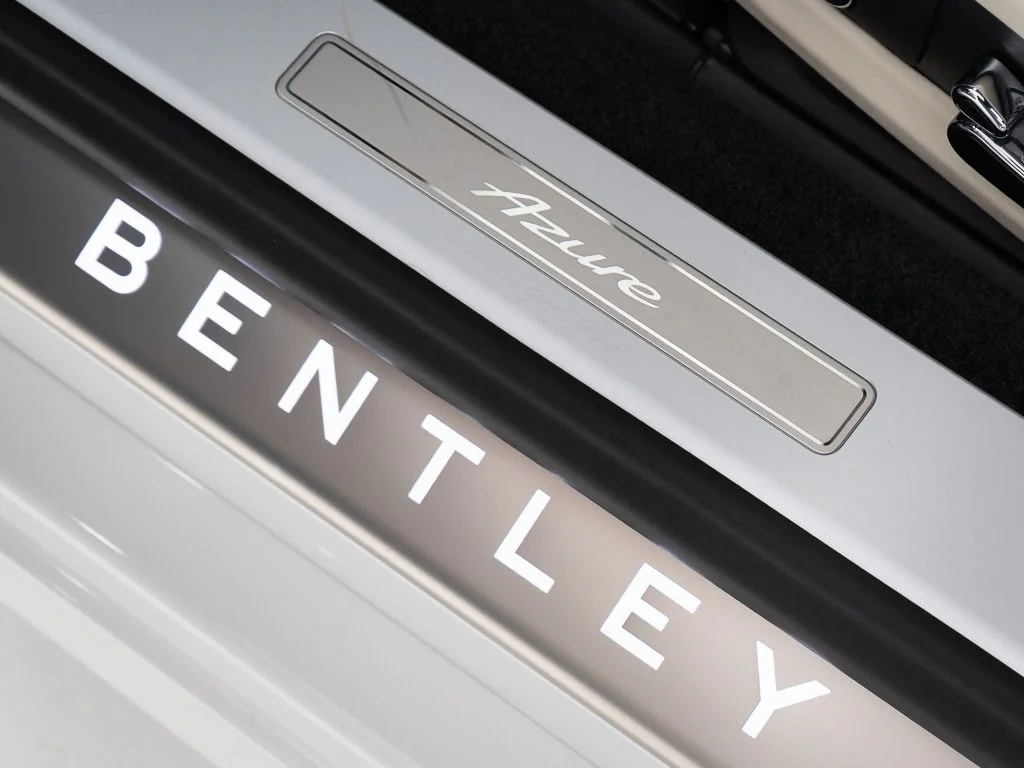 New 2026 Glacier White Bentley Azure image 13