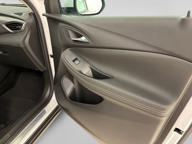 Used 2023 White Frost Tricoat Buick Essence image 15