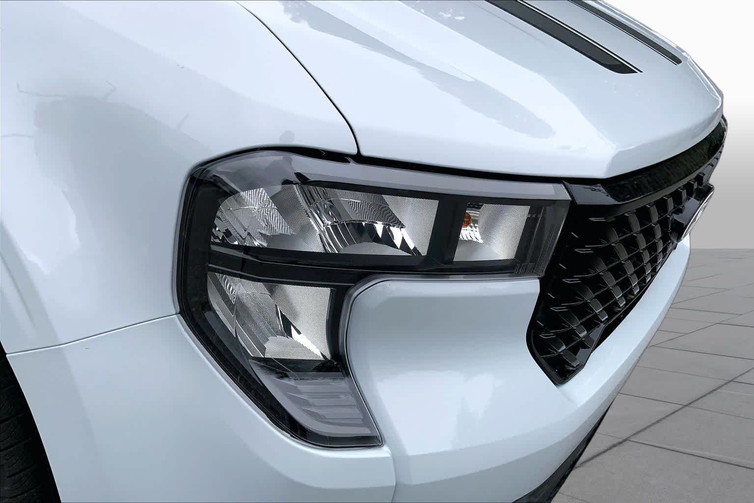 New 2026 Space White Metallic Ford XLT image 16