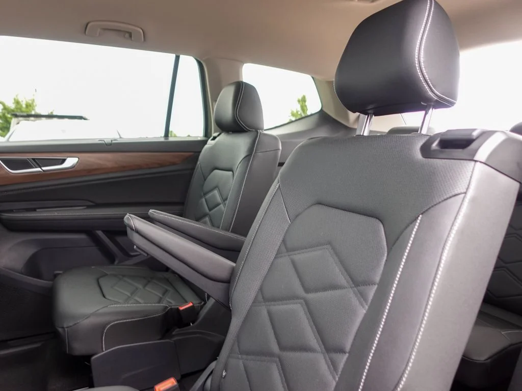 New 2026  Volkswagen SE w/Technology image 23