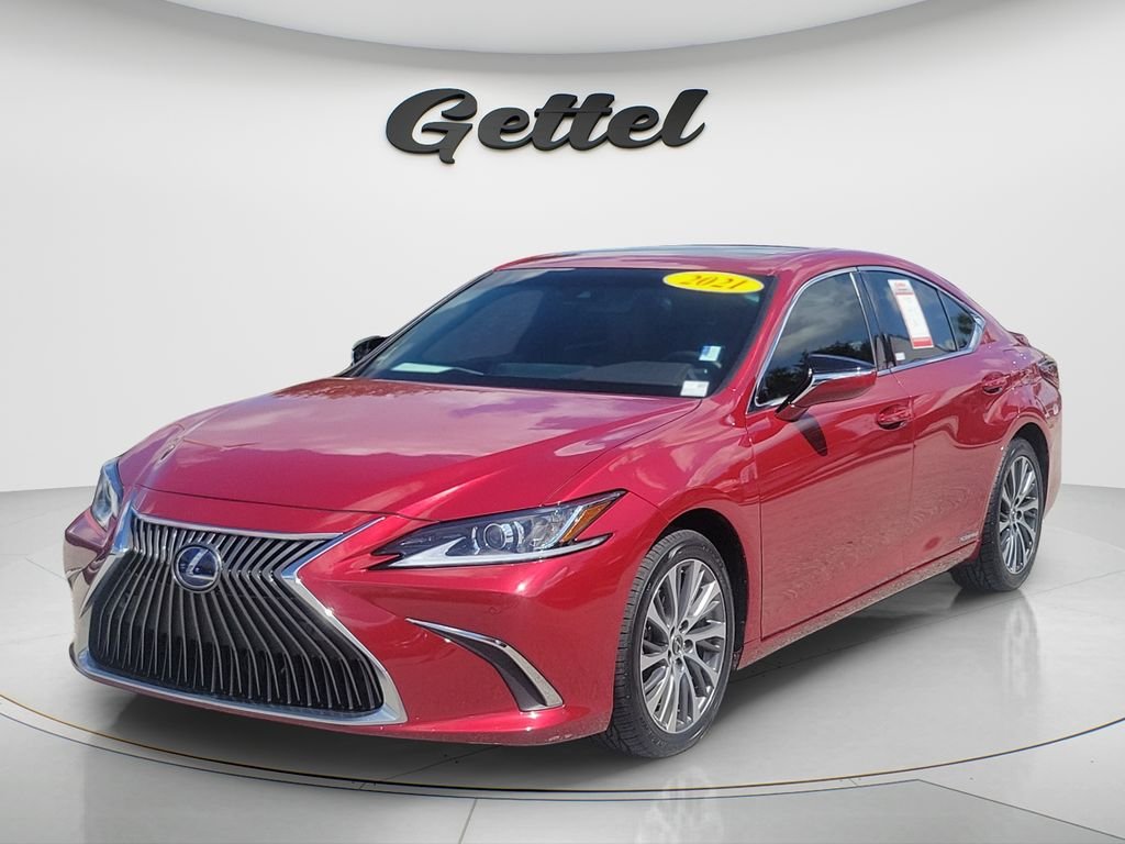2021 Lexus ES 300h 300h's photo