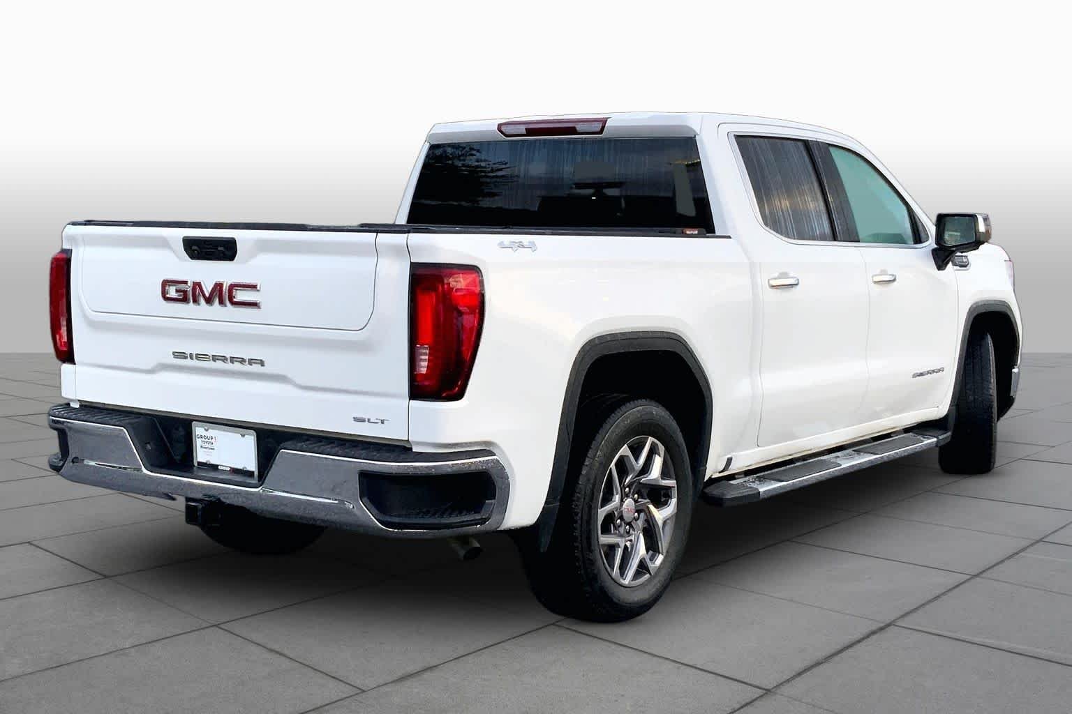 Used 2023 Summit White GMC SLT image 13