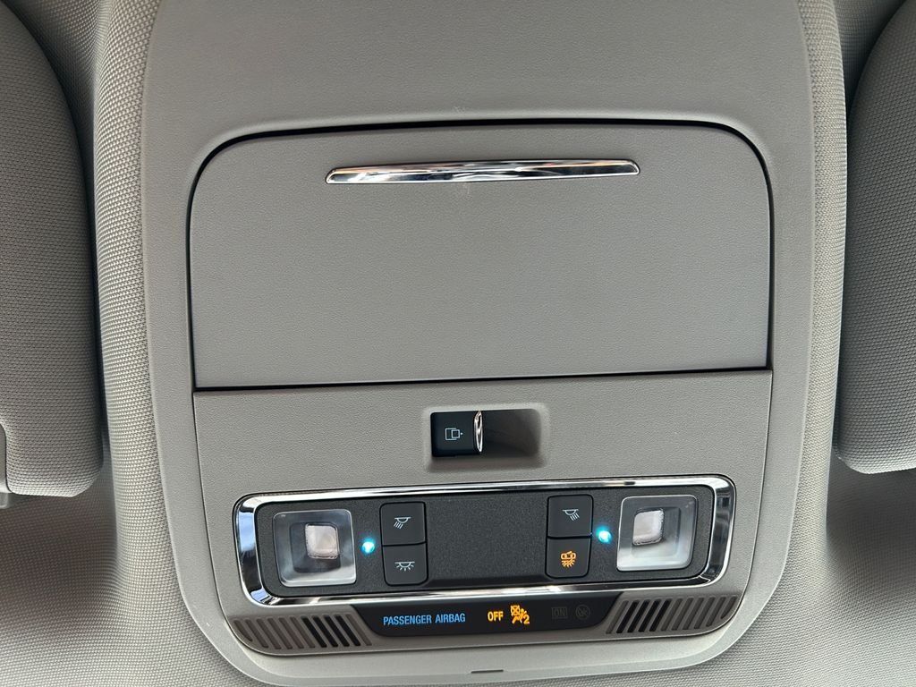 Used 2023 White Ford Lariat image 29
