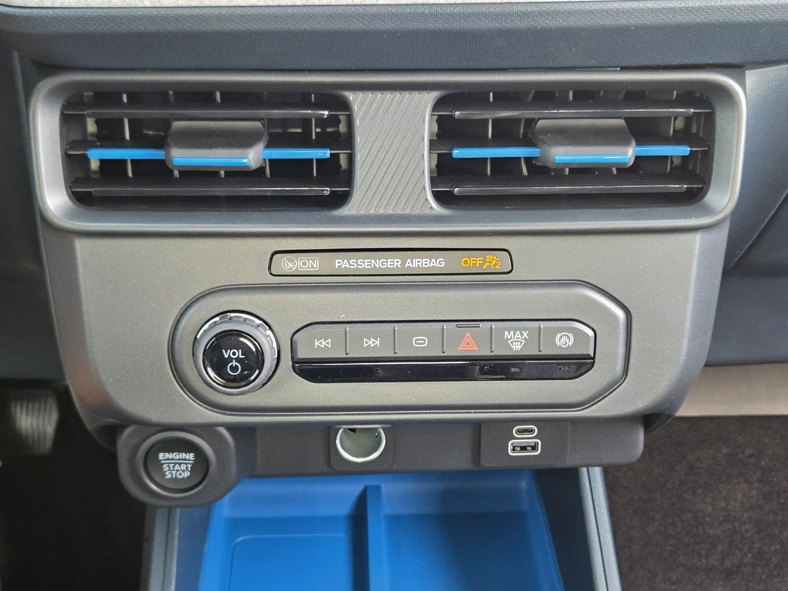 New 2026 Carbonized Gray Metallic Ford XLT image 13