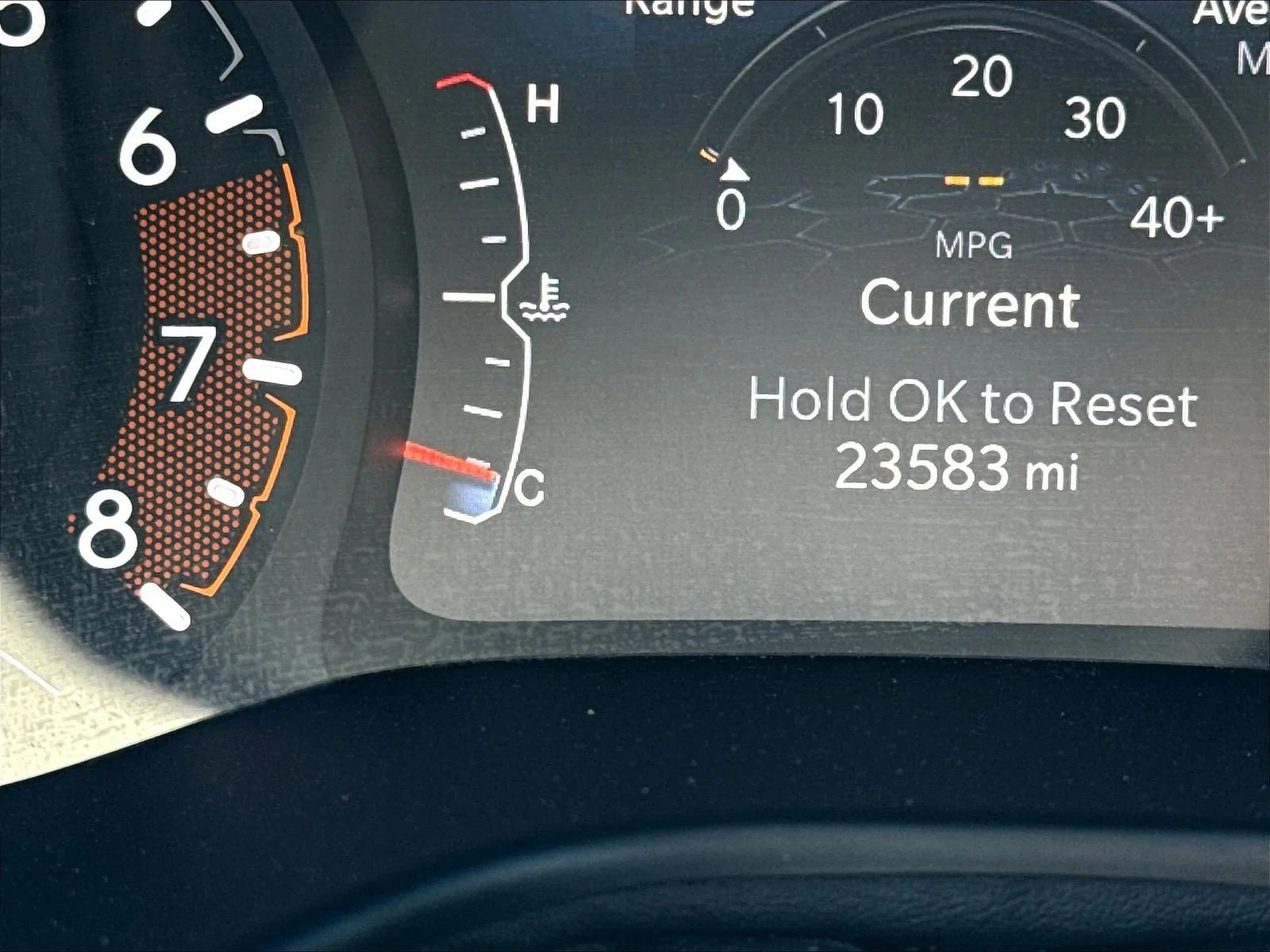 Used 2023 Bright White Clearcoat Jeep Latitude Lux image 16