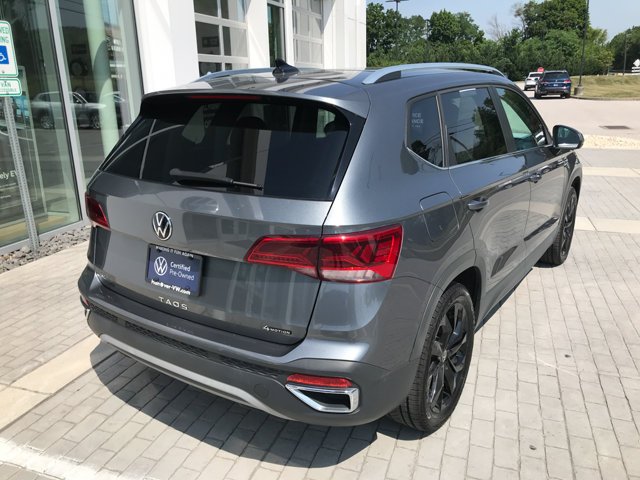 Used 2022 Platinum Gray Metallic Volkswagen SE image 8