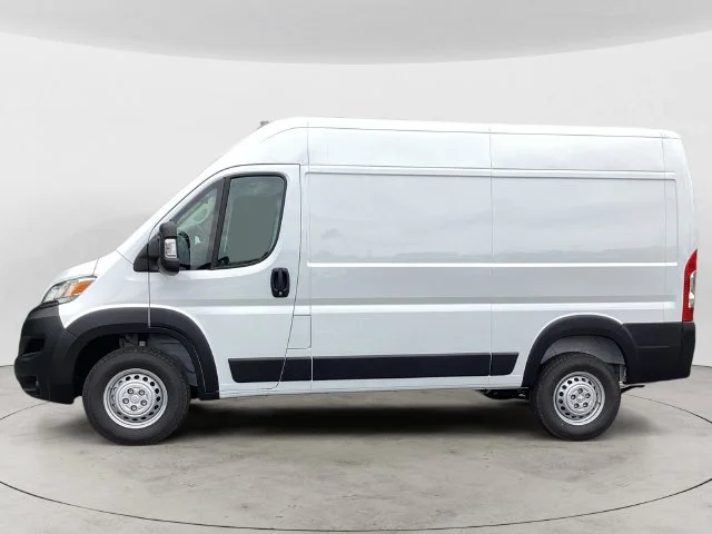 New 2026 Bright White Clearcoat Ram PROMASTER 1500 TRADESMAN CARGO VAN HIGH ROOF 136