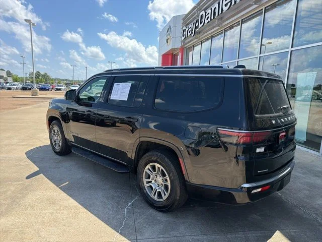 Used 2023 Black Jeep Base image 3