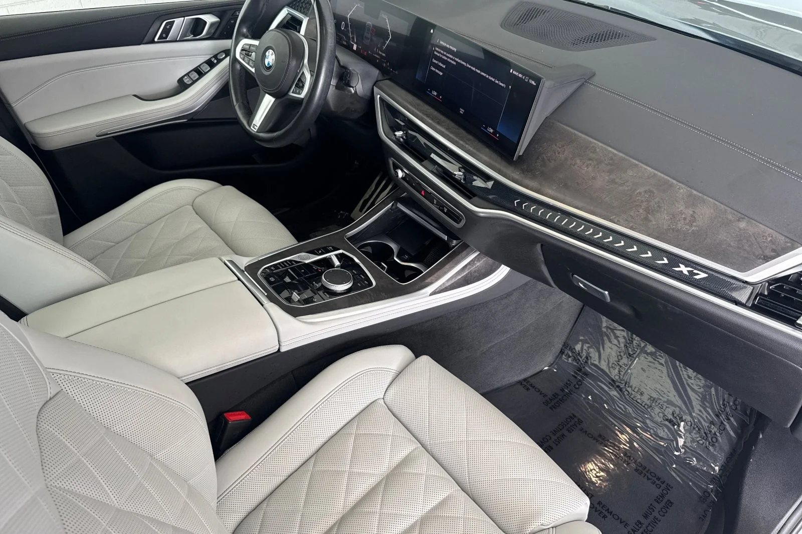 Used 2023 GREY METALLIC BMW xDrive40i MSport image 16