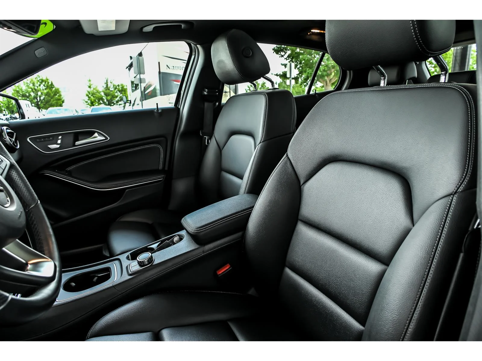 Used 2020 Black Mercedes-Benz GLA 250 4MATIC® image 12