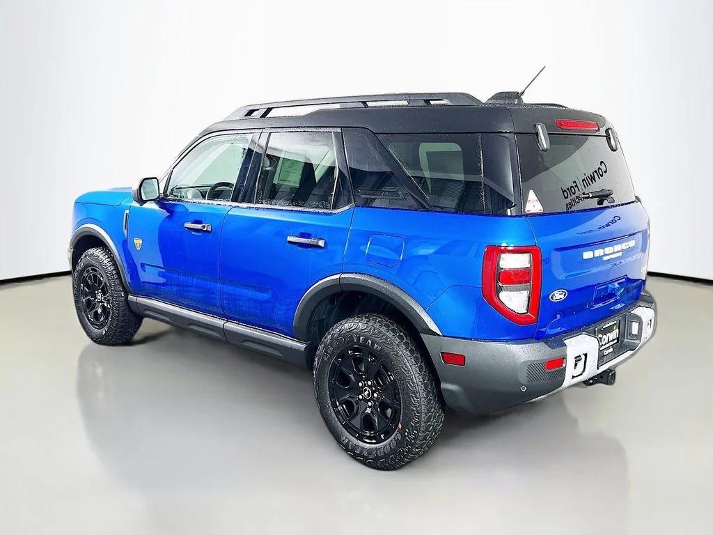 New 2026 Velocity Blue Metallic Ford Badlands image 11