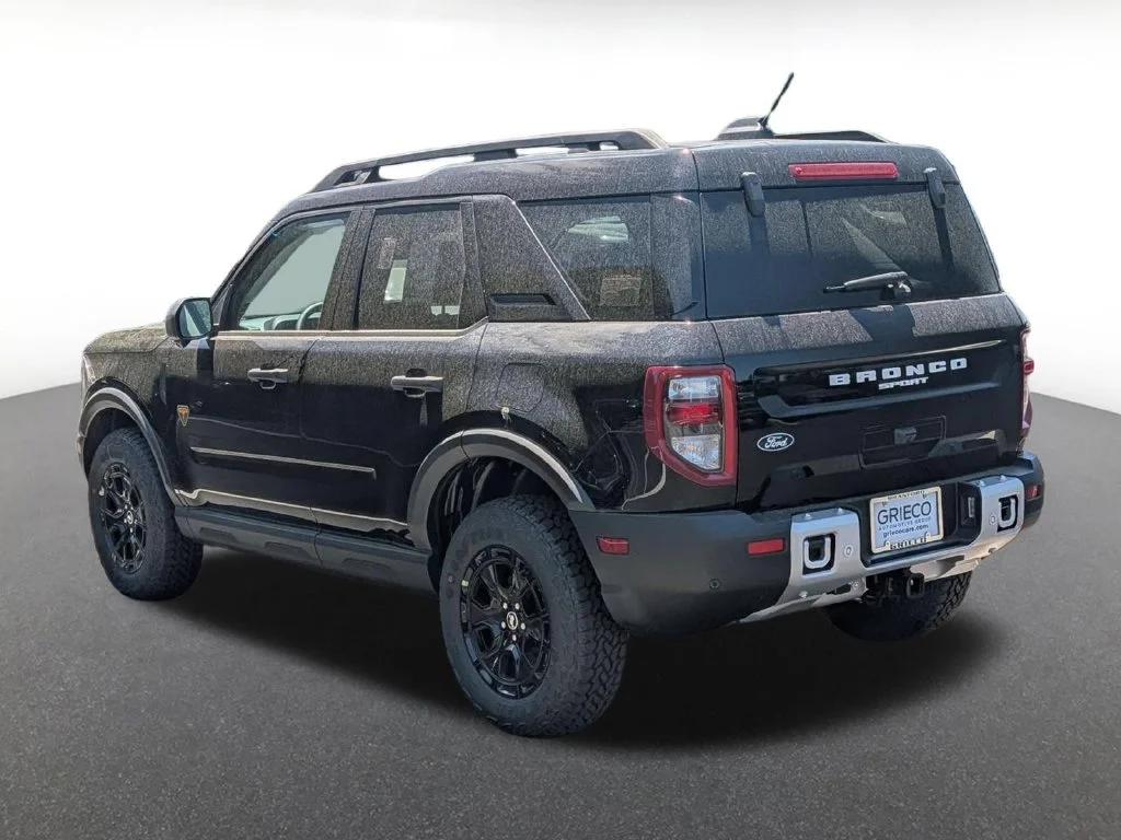 New 2026 Shadow Black Ford Badlands® image 5