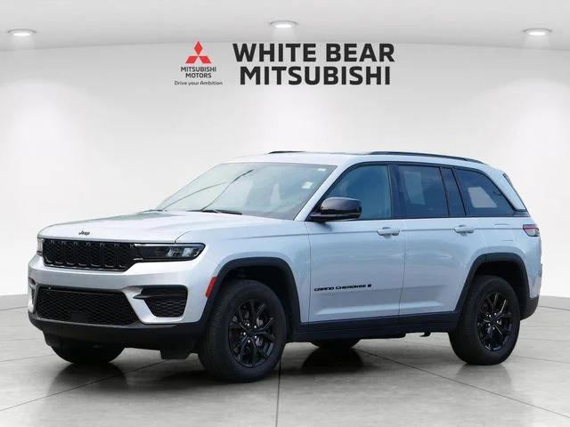 Used 2024 Jeep Grand Cherokee Altitude with VIN 1C4RJHAG6R8520068 for sale in White Bear Lake, Minnesota