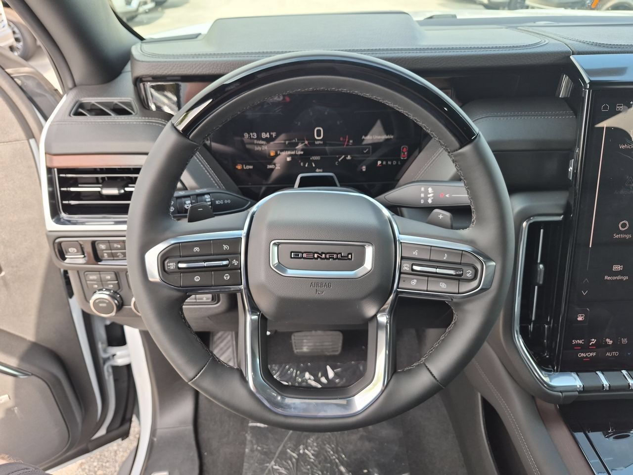 2026 GMC Yukon Denali - Photo 11