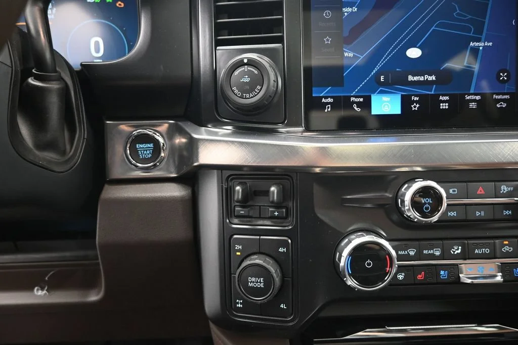 New 2027 Oxford White Ford King Ranch image 19