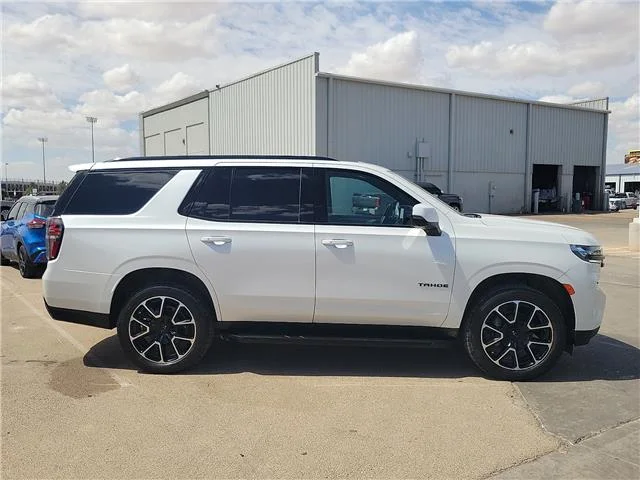 Used 2024 White Chevrolet RST 4x4 image 4