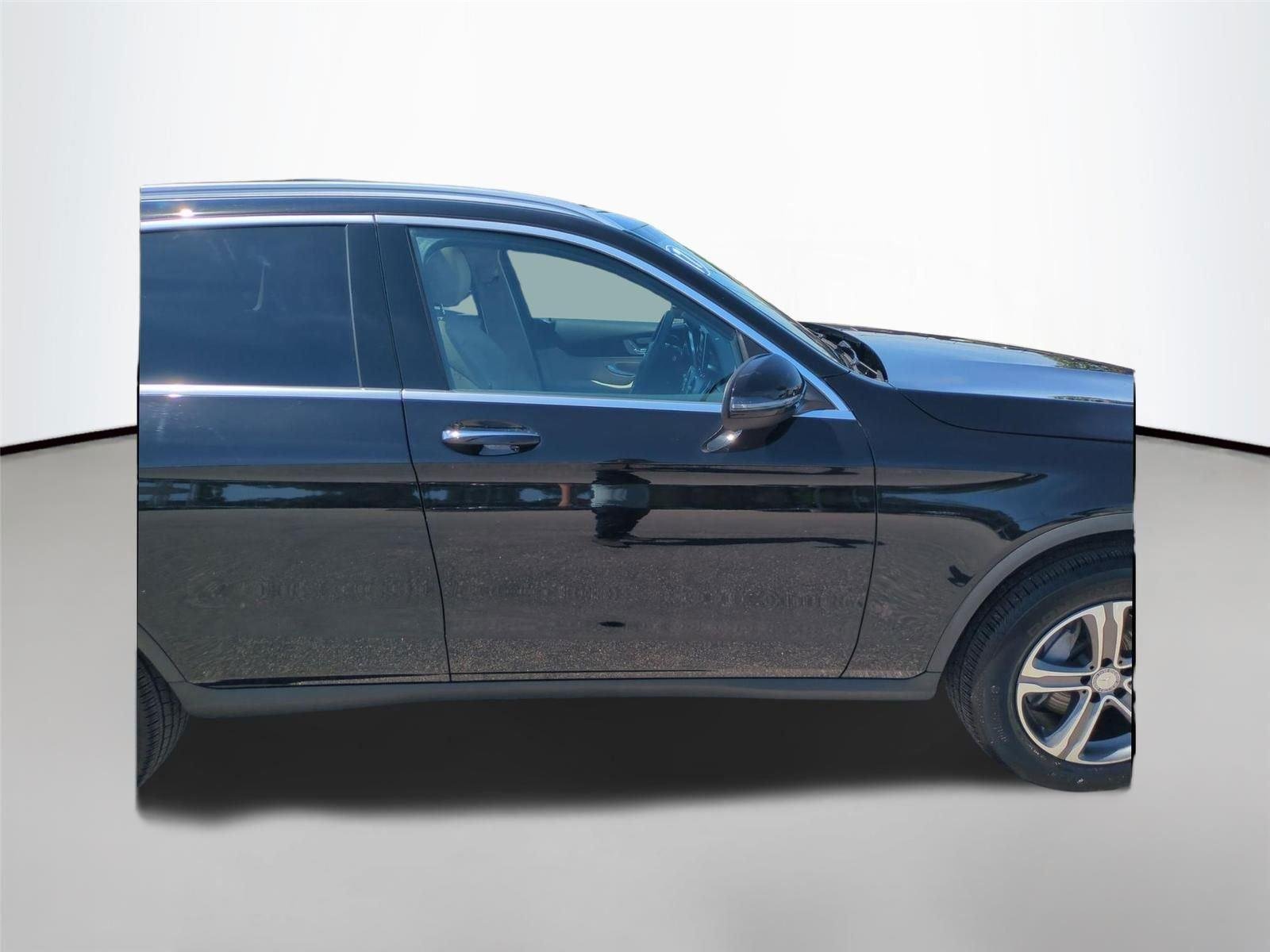 Used 2017 Black Mercedes-Benz GLC 300 image 39