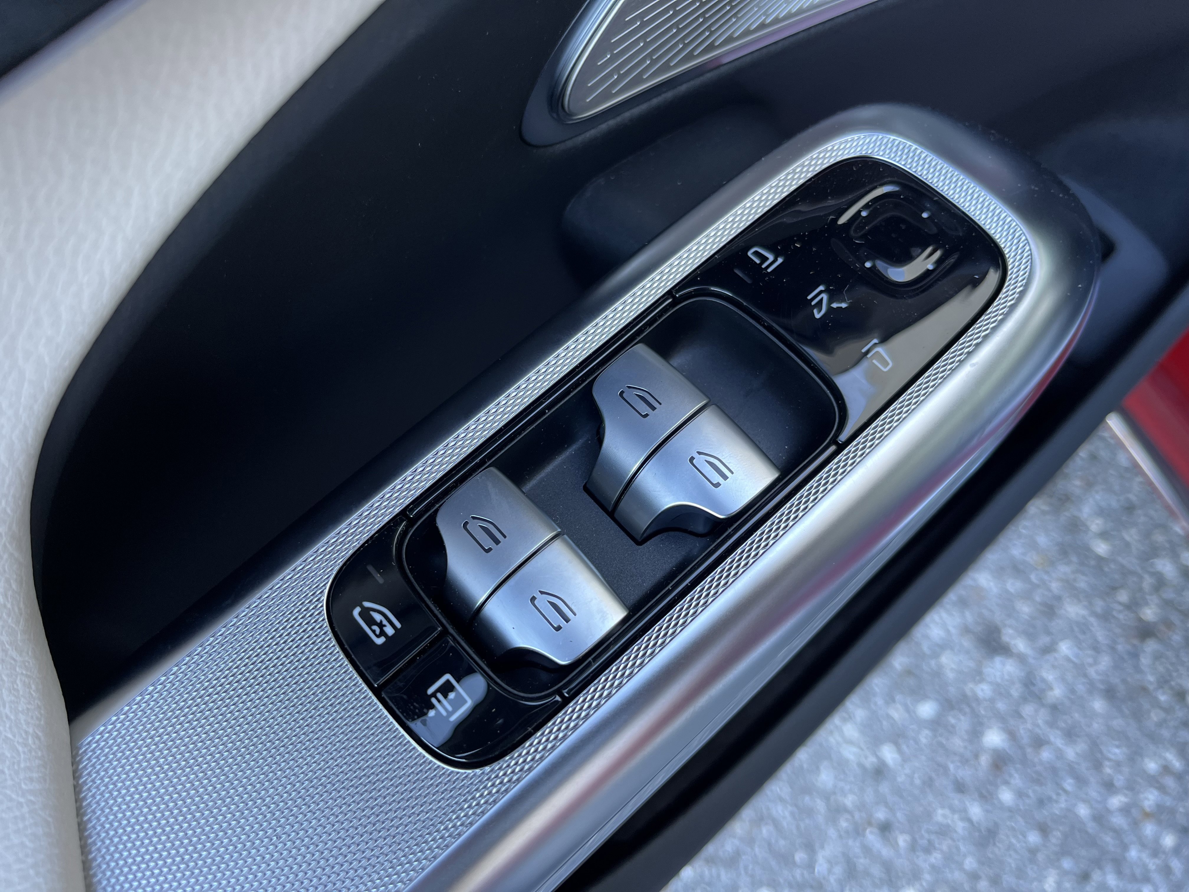 New 2026 MANUFAKTUR Patagonia Red Mercedes-Benz E 350 image 15