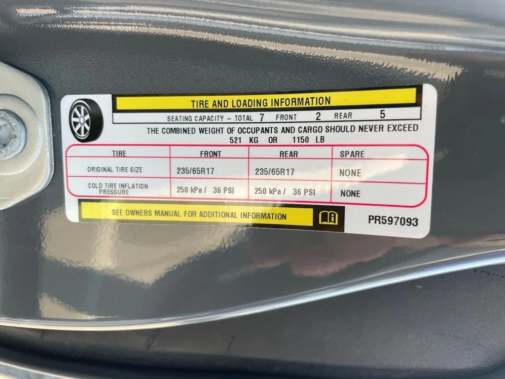 Used 2023 Ceramic Gray Clearcoat Chrysler Touring L image 36