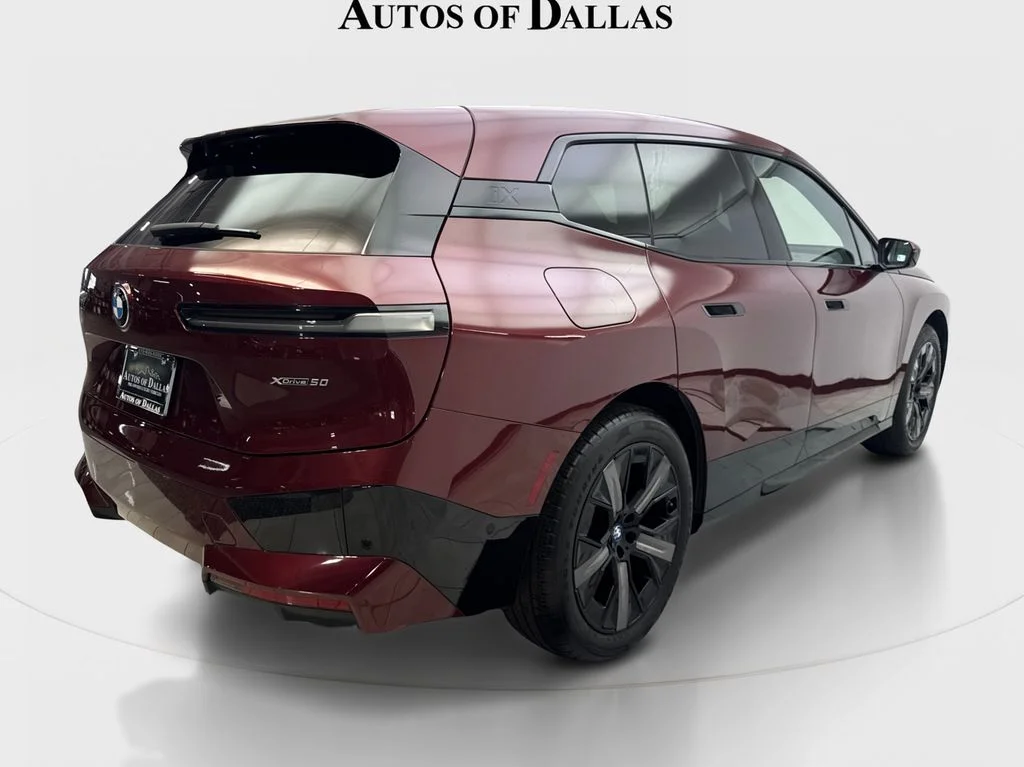 Used 2024 Red BMW xDrive50 image 6