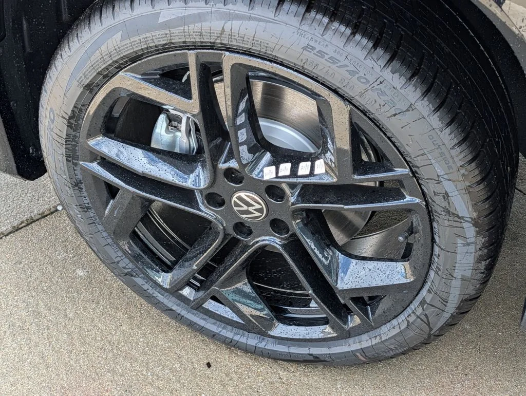 New 2026 Black Volkswagen SE R-Line Black image 10
