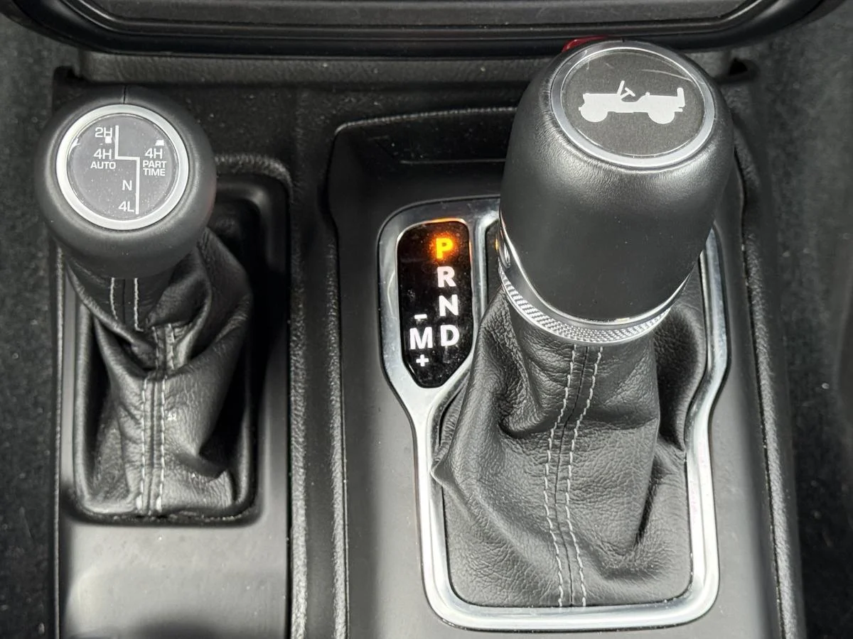 Used 2024 Silver Jeep High Altitude image 24