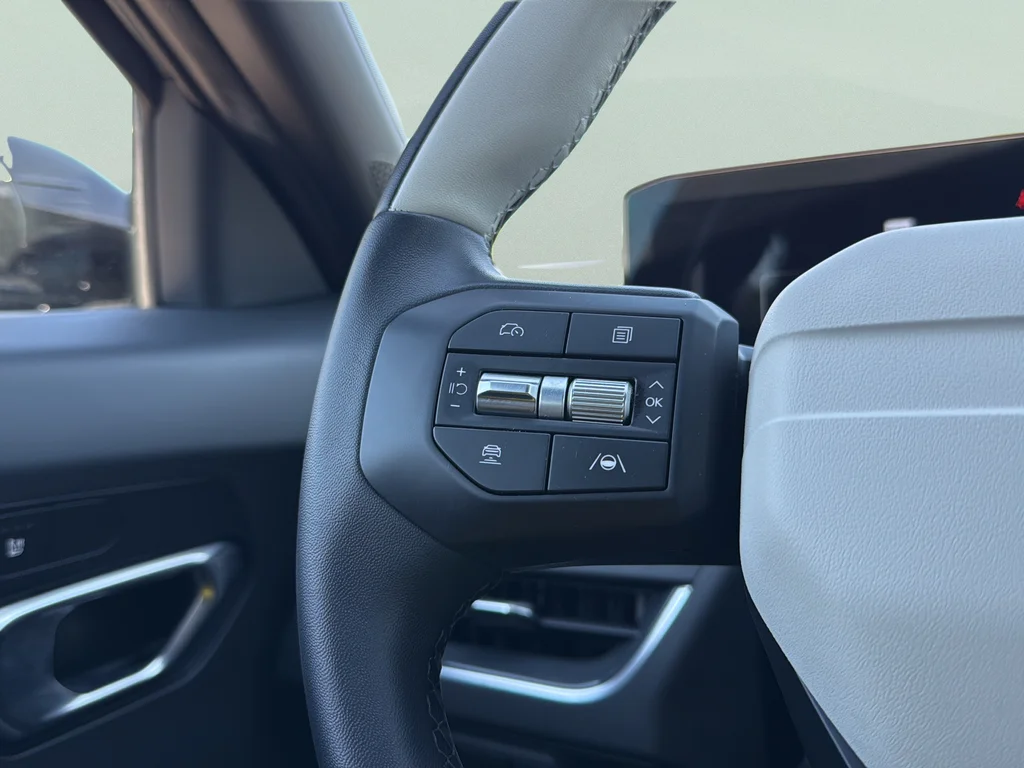 Used 2025 Interstellar Gray Kia GT-Line image 9