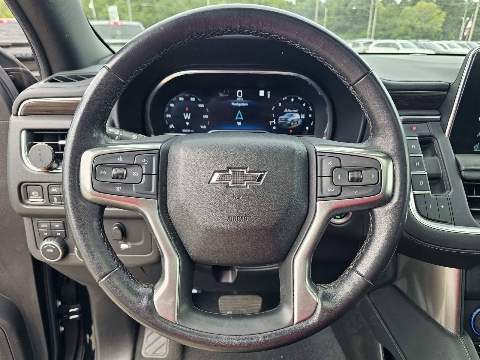 Used 2022 Black Chevrolet Z71 image 20