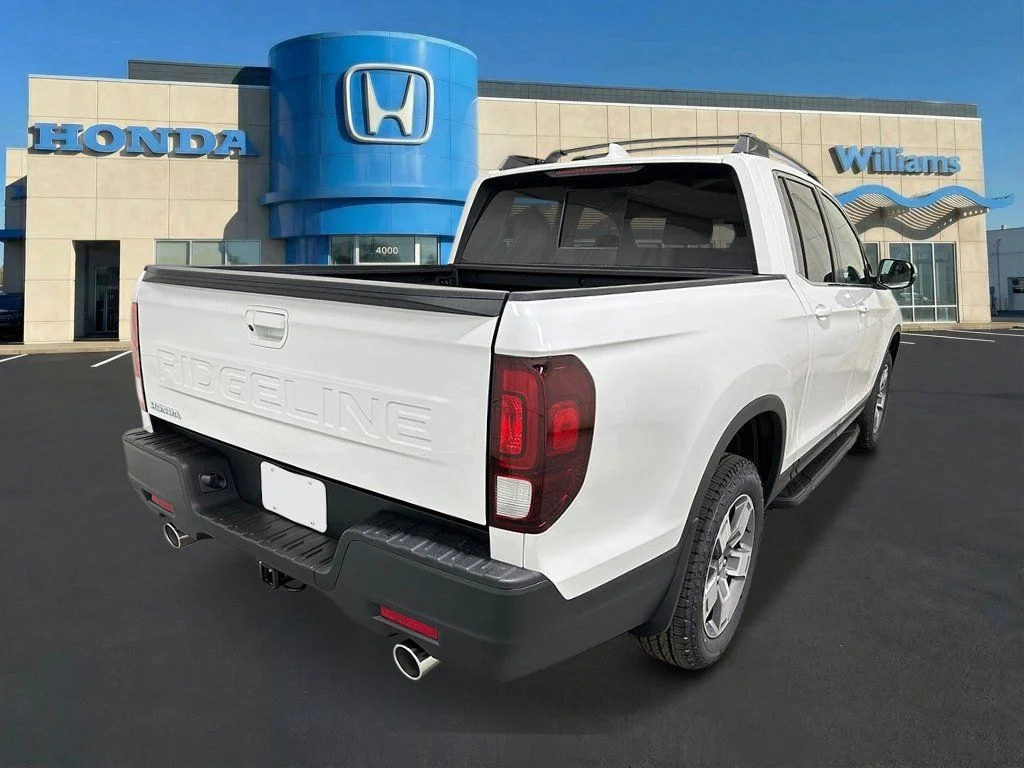 New 2026 PLATINUM WHITE PEARL Honda RTL image 5