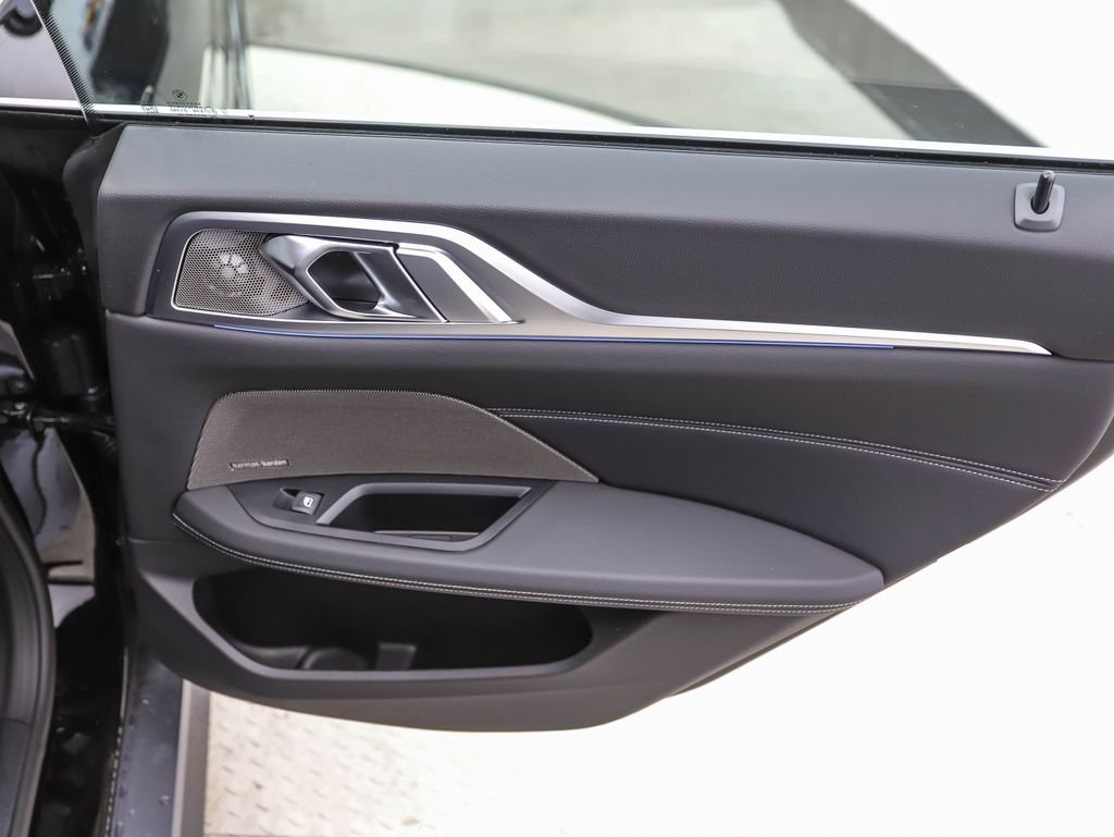 2025 BMW i4 40 - Photo 22