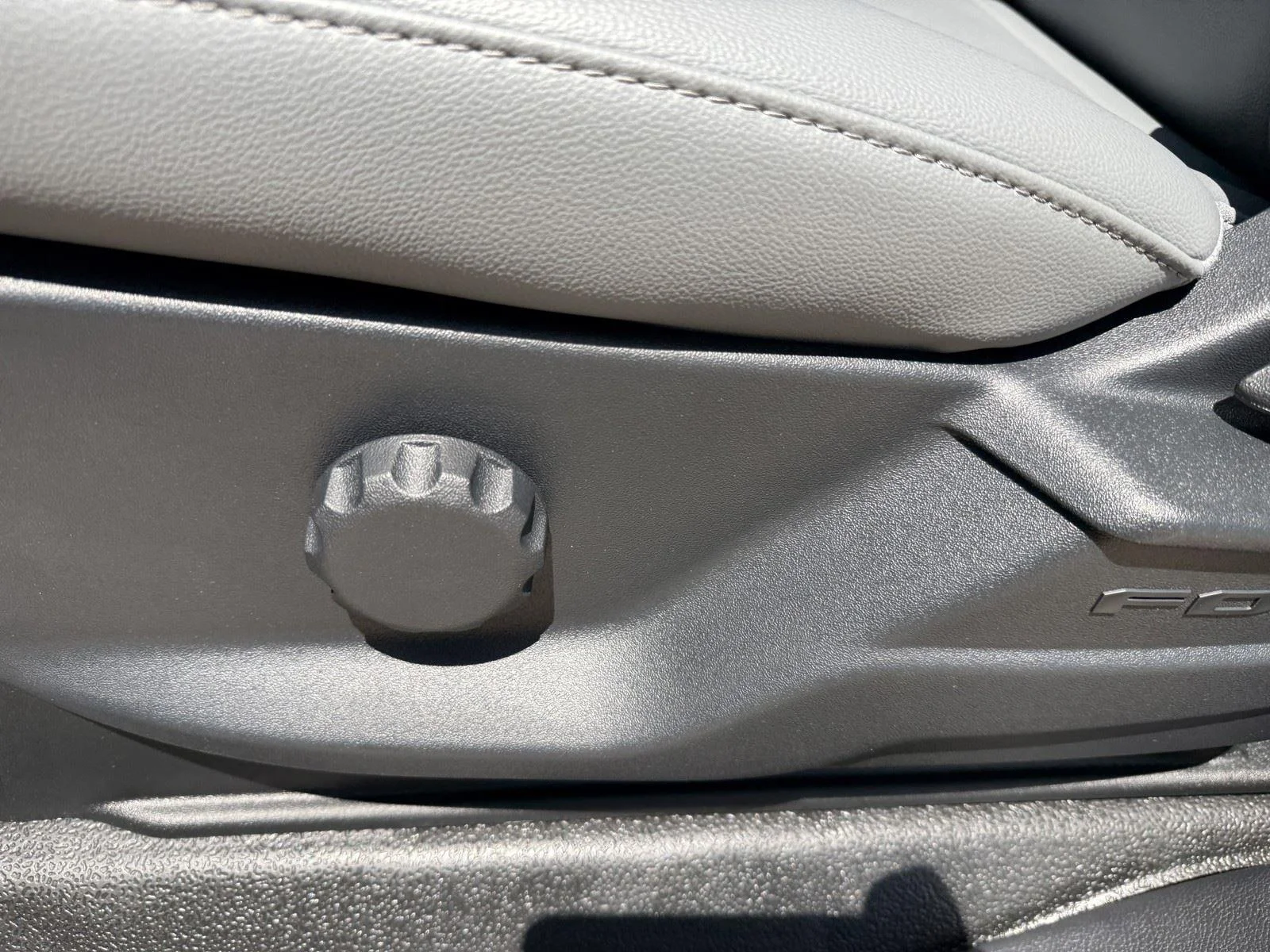 New 2026 Carbonized Gray Metallic Ford XL image 15
