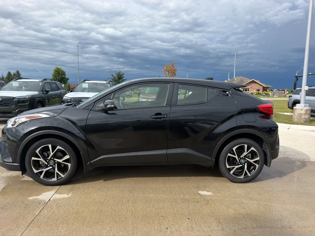 Used 2019 Black Sand Pearl Toyota XLE image 1