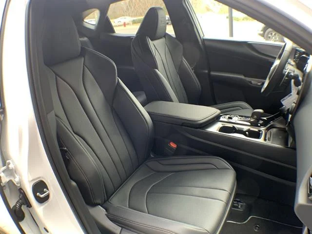 2026 Lexus NX PHEV 450h+ - Photo 25