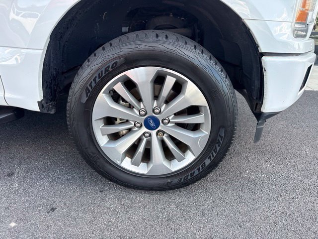 Used 2018 White Ford XL image 11