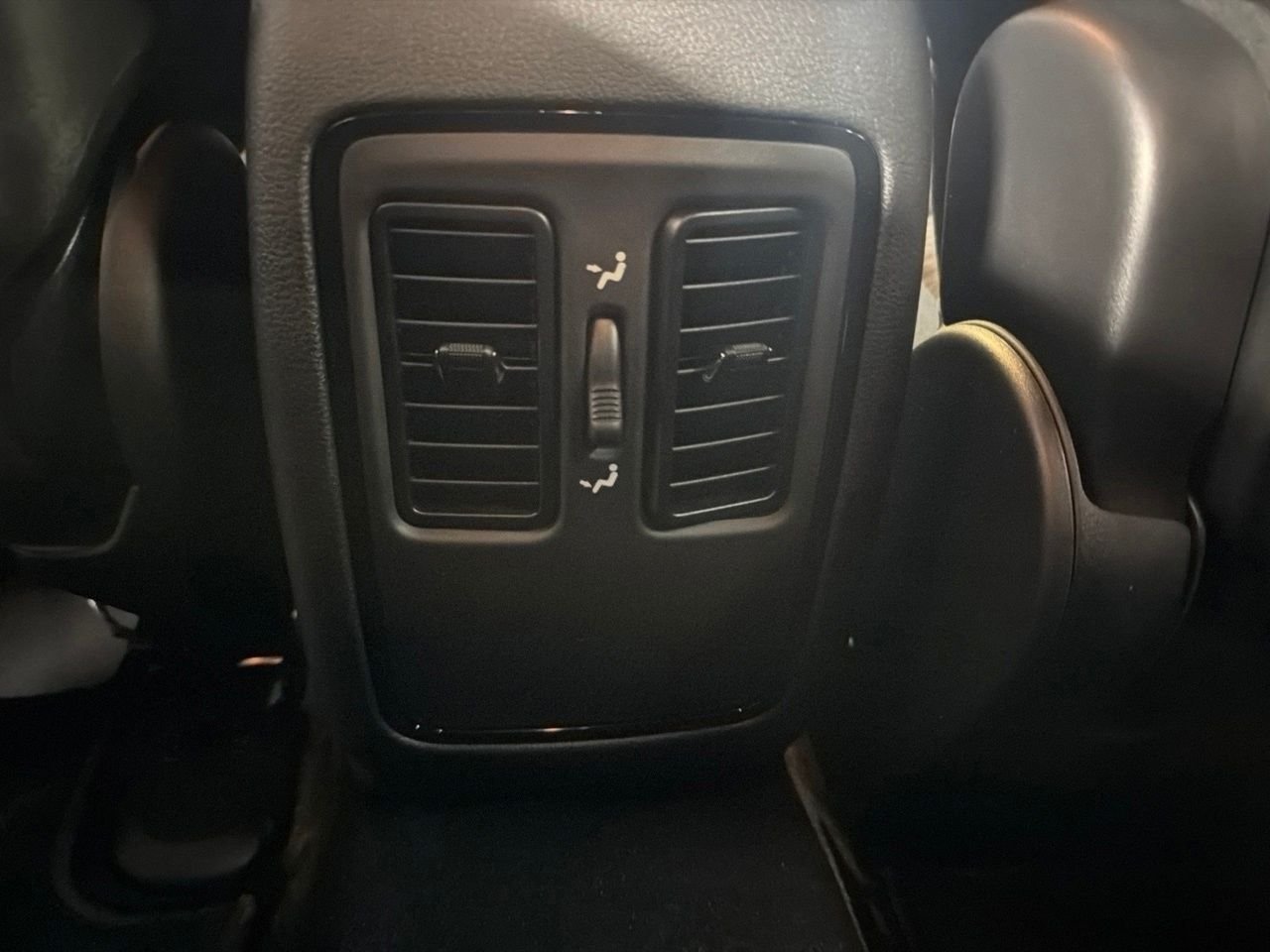 New 2026 Diamond Black Clear-Coat Exterior Paint Dodge GT image 24