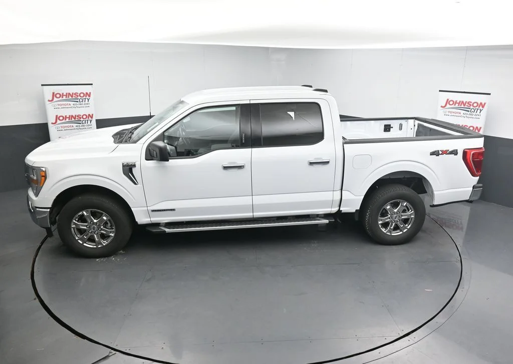 Used 2022 White Ford XLT image 27