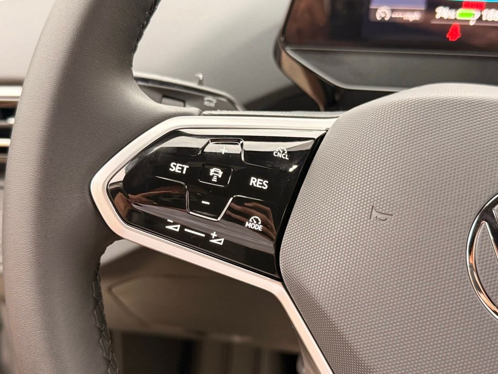 New 2025 Silver Mist Metallic Volkswagen Pro image 19